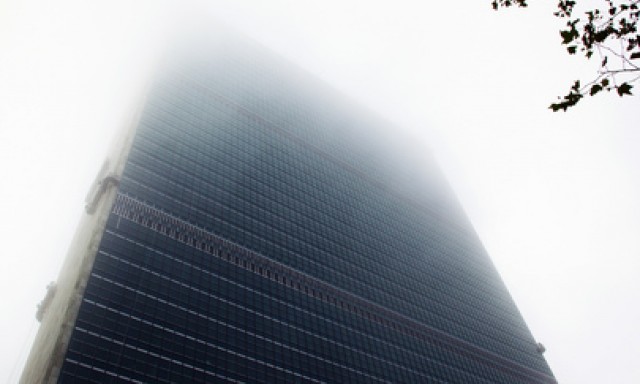 A view of UN Headquarters’ Secretariat building immersed in morning fog (c) UN Photo A view of UN Headquarters’ Secretariat building immersed in morning fog (c) UN Photo